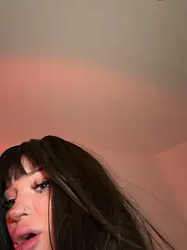 madelinexx online show from April 21, 12:23 pm