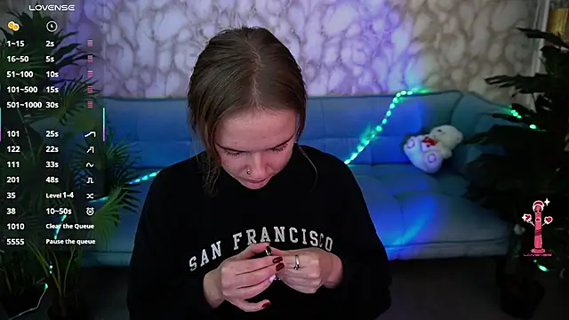 MaribelRiverr  online show from October 5, 6:07 am