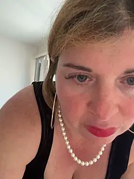 Lombada online show from April 21, 7:15 am