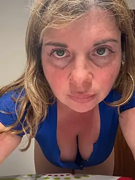 Lombada online show from April 18, 9:26 pm