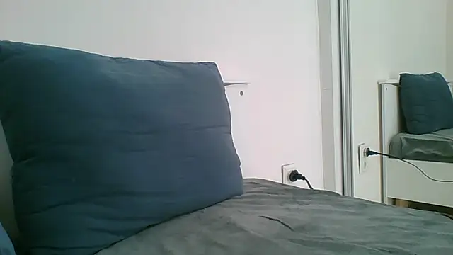 Emma 99 online show from June 13, 6:33 am