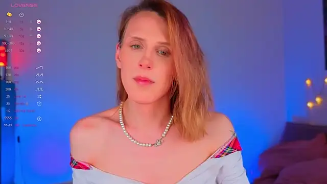  yourFoxy  online show from April 28, 8:35 pm