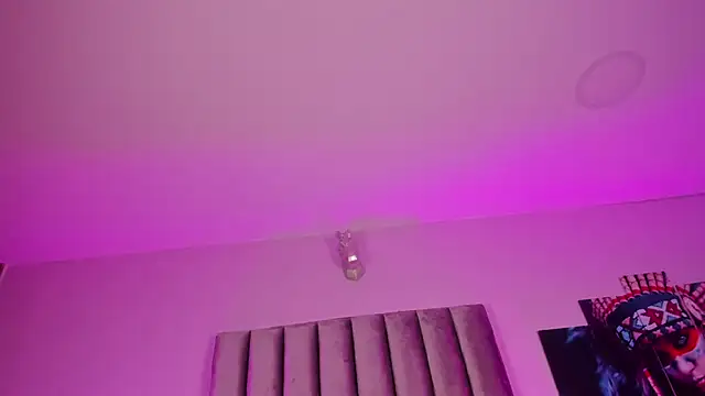 Isabella Flowers online show from April 23, 5:15 am