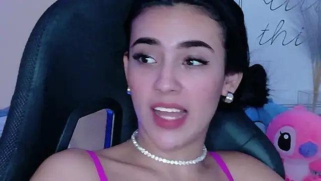 IsaValencia online show from October 17, 2:04 am