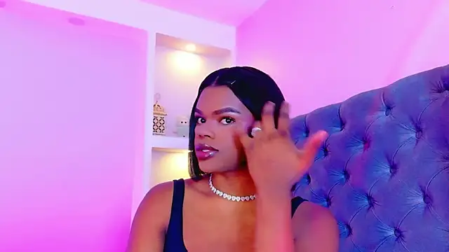 CamiEstrada online show from December 1, 8:07 am