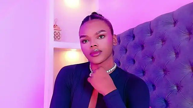 CamiEstrada online show from December 20, 1:20 am