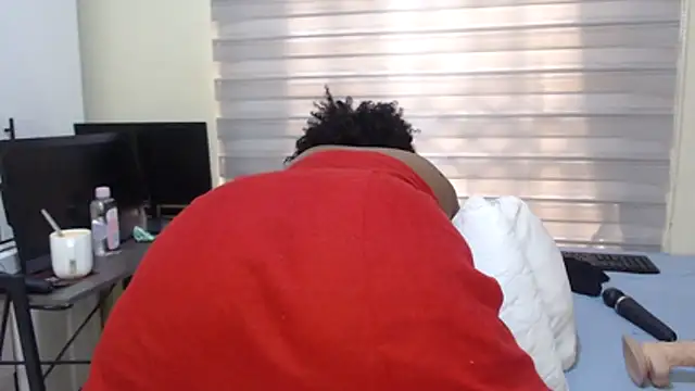 Foxybrownxx1 online show from April 22, 9:28 am