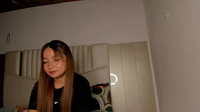 queen angelique online show from November 23, 1:19 am