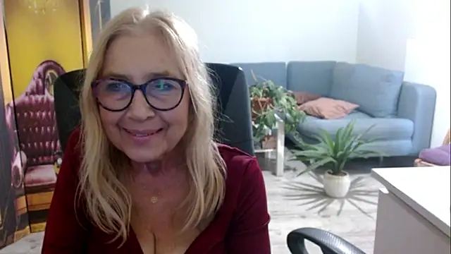 Snapshot of sofia_xkiss chatting on October 9, 2:54 pm sofia xkiss online show from October 9, 2:54 pm