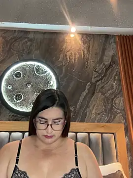 BellaPeers  online show from February 28, 1:43 pm