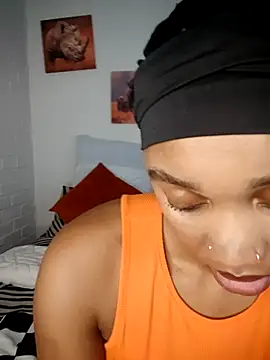 Shria107 online show from February 7, 7:23 am