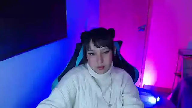 Skarlet Adams28 online show from April 23, 2:30 am