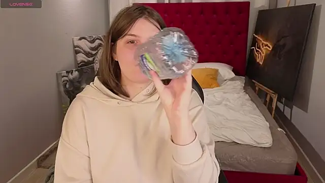 Ruyjin Choi online show from April 23, 12:29 pm