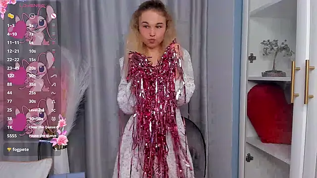 OdetteHarwick online show from September 14, 8:23 am