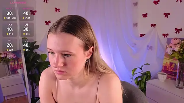 MaydaFoulk online show from March 8, 1:24 am