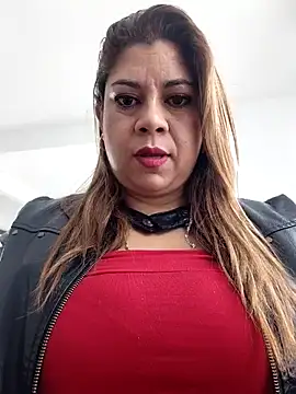 Laura-Hernandez online show from April 24, 2:53 pm