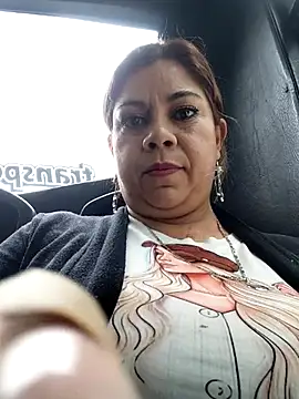 Laura-Hernandez online show from April 22, 4:59 pm