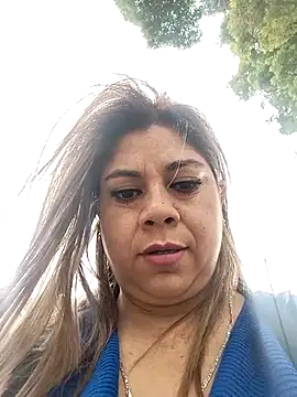 Laura-Hernandez online show from October 1, 3:28 pm