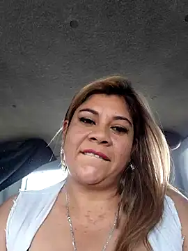 Laura-Hernandez online show from January 9, 6:01 pm