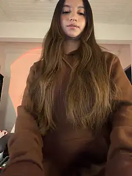 aly golden  online show from May 14, 9:26 am