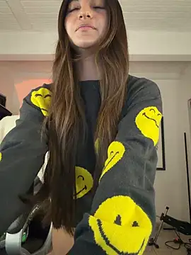 aly golden  online show from April 26, 5:21 pm