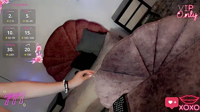 Alliemilky online show from April 20, 8:01 pm