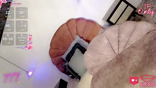 Alliemilky online show from April 21, 7:10 pm