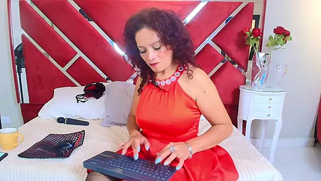 Kasandra Gomez online show from June 9, 12:48 pm