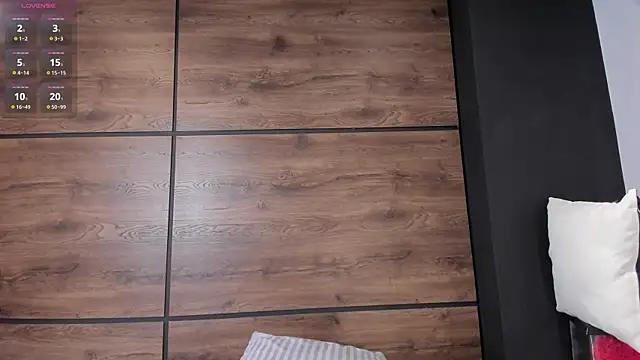 sashamonroe   online show from April 24, 12:30 pm