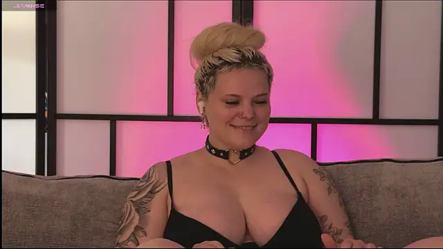 LikaBerry1 online show from June 30, 12:04 pm