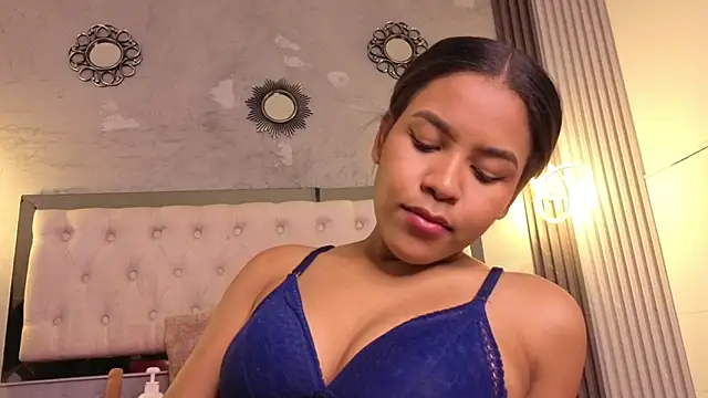 Snapshot of alexa_andherson chatting on October 18, 8:21 pm alexa andherson online show from October 18, 8:21 pm