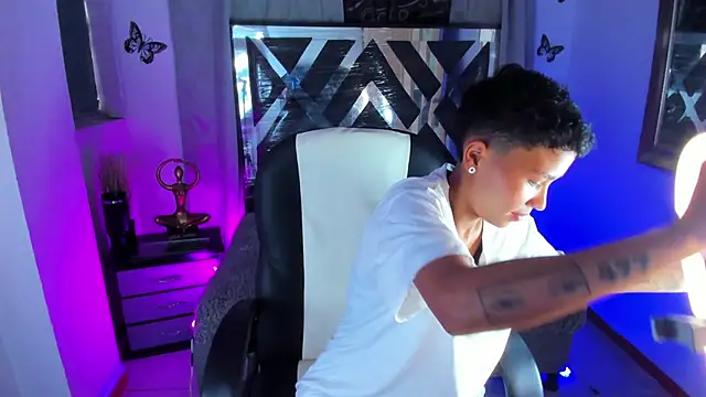 nova sex01 online show from April 23, 8:44 pm