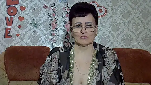 PaulaGolden online show from April 26, 7:11 pm