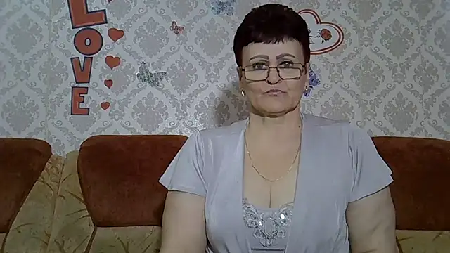 PaulaGolden online show from November 1, 9:02 am