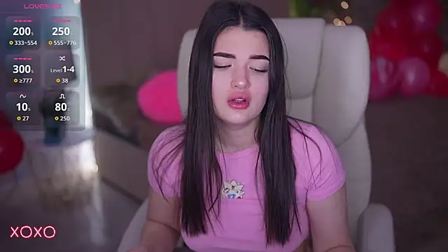 YourLolaBunny online show from February 14, 8:05 am