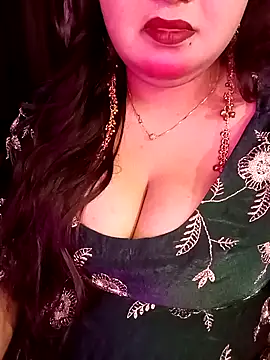 Suhanakhan00 online show from March 17, 7:34 am