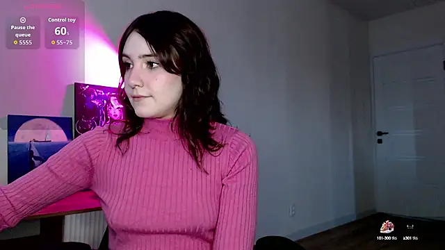Snapshot of Princess_Shy___ chatting on October 1, 12:43 pm Princess Shy online show from October 1, 12:43 pm