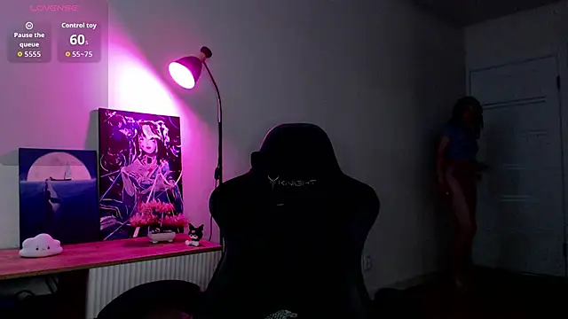 Snapshot of Princess_Shy___ chatting on September 23, 2:04 pm Princess Shy online show from September 23, 2:04 pm