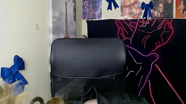 StellaCRL online show from April 2, 1:41 pm