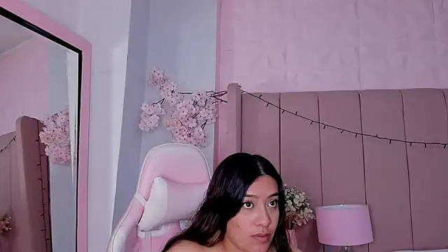 MollyBigBoobs12 online show from October 13, 9:06 pm