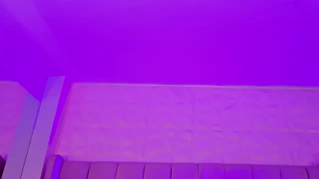 MollyBigBoobs12 online show from May 15, 11:40 pm