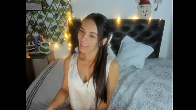 Sara lopez 28 online show from December 22, 11:24 am