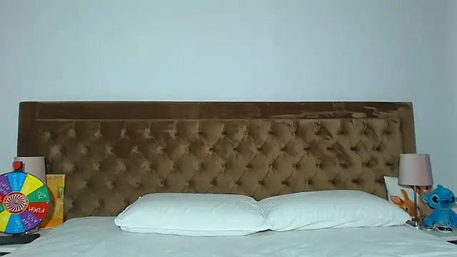 Aylinhoney08 online show from April 2, 5:16 am