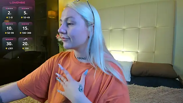 Debbie Taylor online show from April 1, 5:32 pm