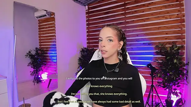 Sapphire Venuss online show from April 27, 1:14 am