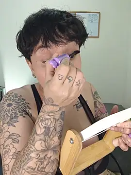 KatInk online show from June 9, 10:31 pm