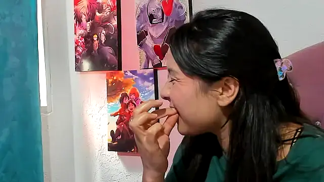 teffy lee online show from April 24, 8:00 pm