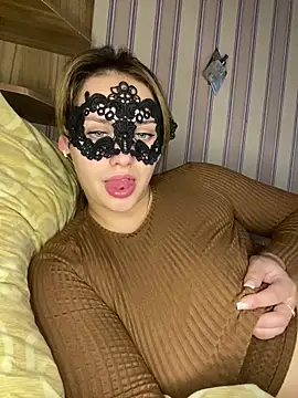 69Laura696 online show from September 12, 3:30 pm