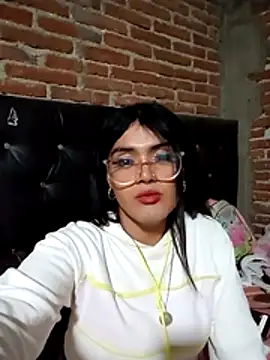 yovana13 online show from November 16, 2:39 pm