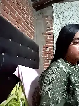 yovana13 online show from November 6, 7:36 am